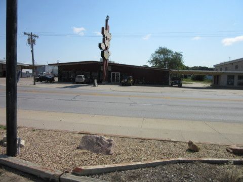 1820 N 6th St, Beatrice, NE 68310